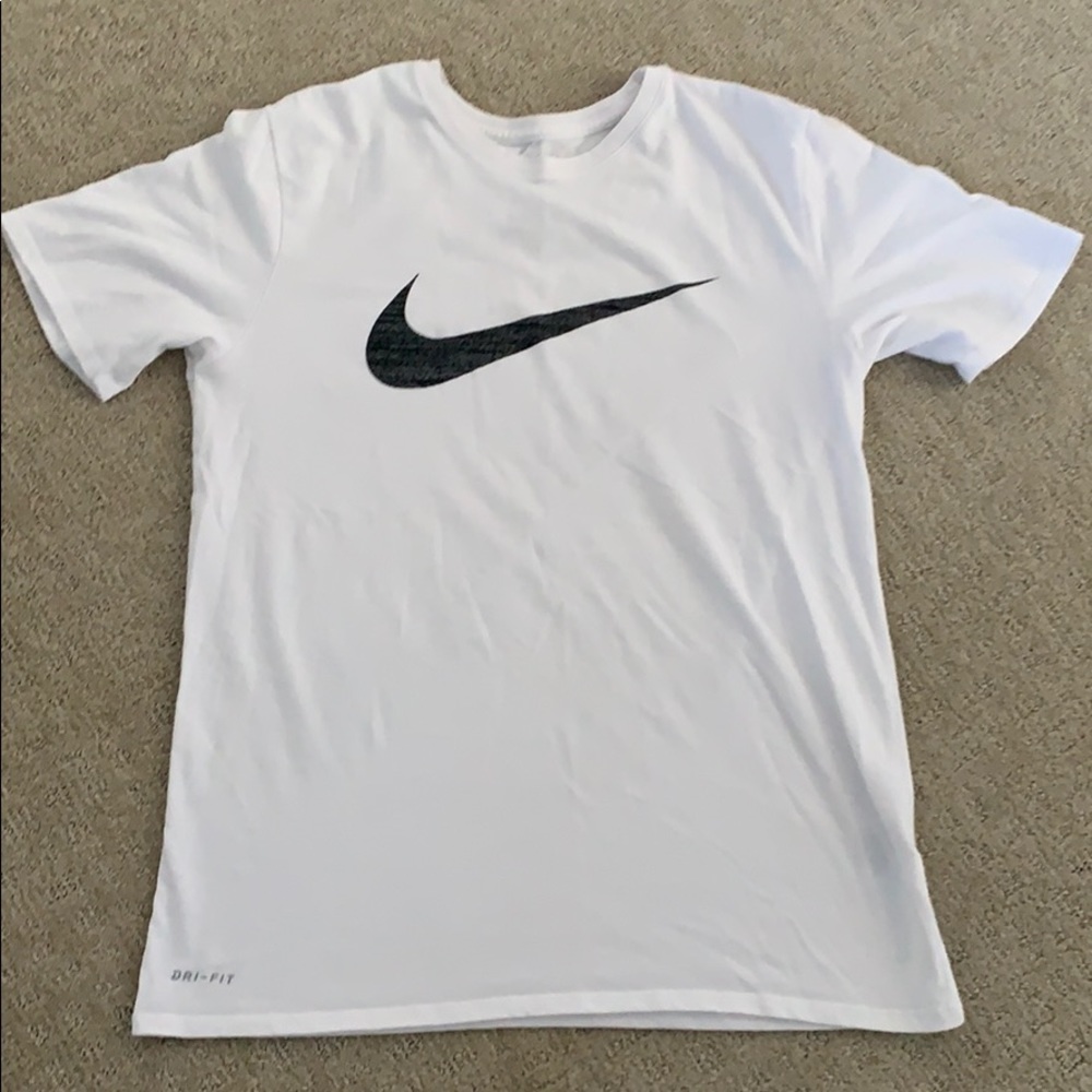 Nike men’s shirt.